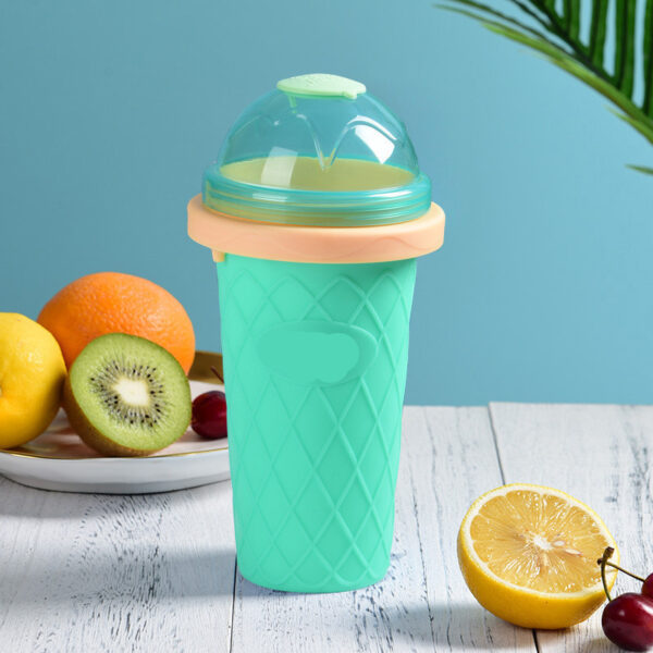 Net Celebrities Pinch The Into An Ice And Quickly Make A Smoothie Cup - Image 9